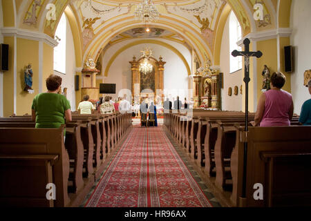 Slovacco giorno del matrimonio nella chiesa evangelica Foto Stock