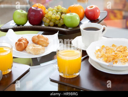 Sana colazione visualizzato sulla sala da pranzo Foto Stock