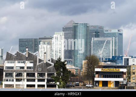 Canary Wharf, Londra, uno della città due centri finanziari. Foto Stock