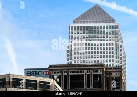 1 Canada Square a Canary Wharf, Londra, uno della città due centri finanziari. Foto Stock