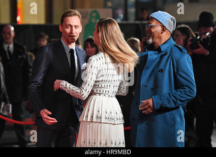 Tom Hiddleston, Brie Larson e Samuel L. Jackson frequentando il Kong: l'isola di Skull Euorpean Premiere a Cineworld Leicester Square, Londra. Stampa foto di associazione. Picture Data: martedì 28 febbraio, 2017. Vedere PA Storia SHOWBIZ Kong. Foto di credito dovrebbe leggere: Chris J Ratcliffe/PA FILO Foto Stock