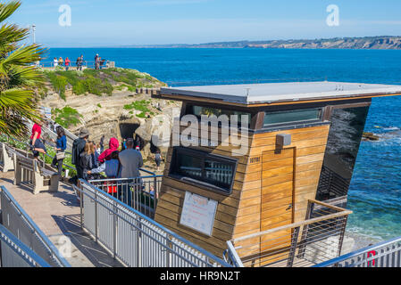 Stazione bagnino a La Jolla Cove Beach. La Jolla, California. Foto Stock