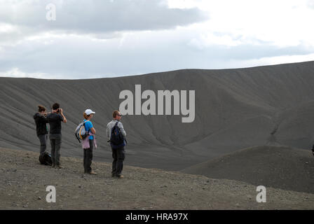 La vista dalla cima del cratere del vulcano Hverfjall, Islanda. Foto Stock