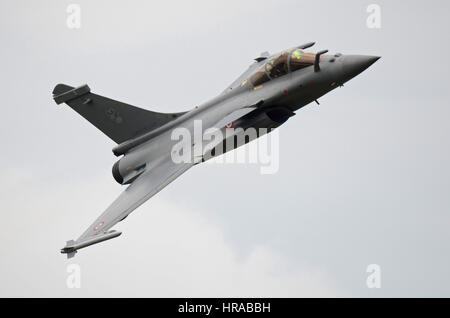 French Air Force, Armee de l'Air, aereo da combattimento Dassault Rafale al Royal International Air Tattoo Fairford, Regno Unito Foto Stock