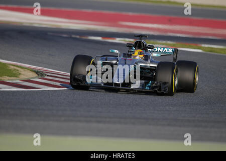 Montmelo, Spagna. 28 Feb, 2017. LEWIS HAMILTON di Gran Bretagna e la Mercedes AMG Petronas F1 Team rigidi durante il 2017 Formula 1 test di pre-stagione sul Circuito de Catalunya, a Montmelò, vicino a Barcelona, Spagna. Credito: James Gasperotti/ZUMA filo/Alamy Live News Foto Stock