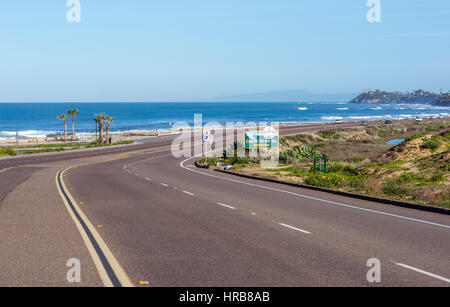 Coast Highway 101 con vista oceano. Cardiff-By-The-Sea, Encinitas, California. Foto Stock