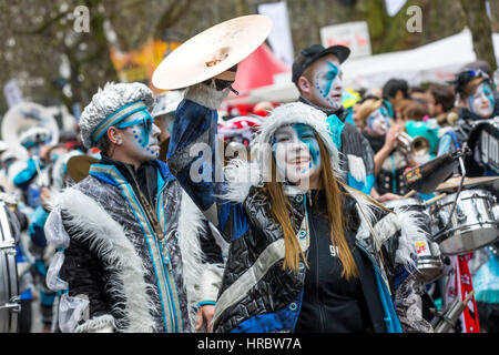 Il tedesco sfilata di carnevale a DŸsseldorf, bande musicali, Foto Stock