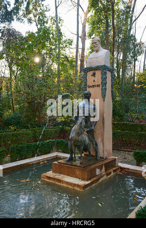 El atleta y la cabra, Fontana di Angelo Ganivet da Juan Cristóbal González, Granada, Andalusia, Spagna, Europa Foto Stock