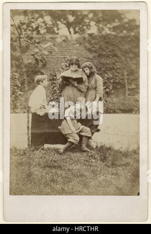 I figli di Sir Edward Coley Burne-Jones, 1Bt e William Morris da Frederick Hollyer Foto Stock