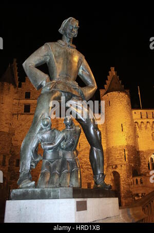 Statua del leggendario Gigante fiammingo e folk hero Lange Wapper di Anversa. Belgio Foto Stock