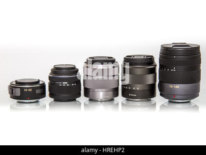 Vari obiettivi per fotocamere digitali Foto Stock