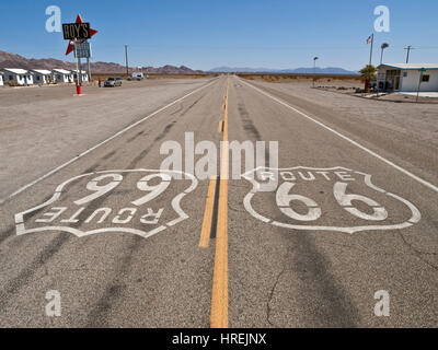 Amboy, California, Stati Uniti d'America - 7 Ottobre 2009: Storico Deserto Mojave architectural sul percorso 66 in California. Foto Stock