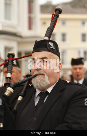 Borsa Piper della città di Liverpool Pifferi e Tamburi banda a Llandudno Festival vittoriano nel Galles del Nord Foto Stock