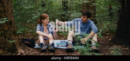 Bere BUDDIES 2013 Magnolia Pictures film con Anna Kendrick e Ron Livingston Foto Stock