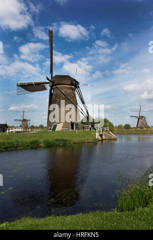 Windmill Village di Kinderdijk, Mdenwaard, South Holland provincia Paesi Bassi Foto Stock