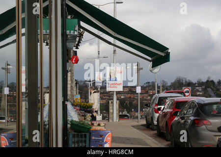 Banbridge, County Down, Irlanda del Nord, Regno Unito. 01 marzo 2017. Con un giorno verso sinistra fino a quando l'Irlanda del Nord va alle urne è la vita come di consueto per la maggior parte in Banbridge, County Down. La città si trova nella parte superiore Bann circoscrizione. David Hunter/Alamy Live News. Foto Stock