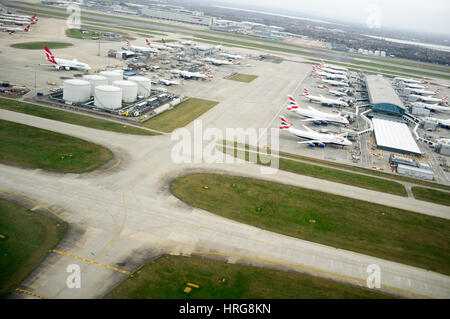 Londra, Regno Unito. 1 Mar, 2017. Aeroporto di Heathrow un importante hub internazionale, ha lanciato una strategia di sostenibilità che include l'utilizzo di 100 percento di energie rinnovabili entro il mese di aprile e si propone di operare a zero carbonio e zero-Aeroporto di rifiuti entro il 2050. Credito: amer ghazzal/Alamy Live News Foto Stock