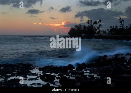 Tramonto, Poipu Beach, Kauai, Hawaii Foto Stock