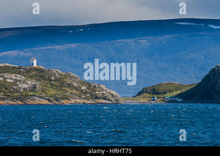 Lonely faro nel Canale del Beagle, Tierra del Fuego, Argentina Foto Stock