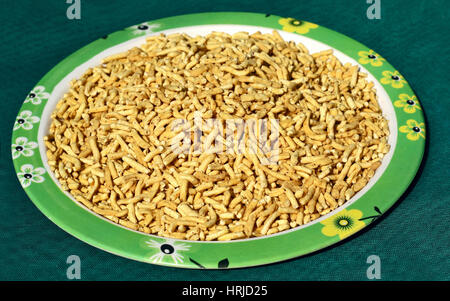 Gustosa namkeen sev fatta con farina di ceci (farina di ceci) Foto Stock