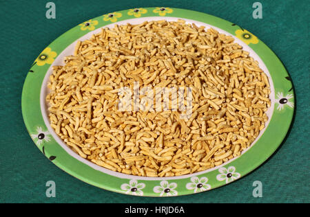 Gustosa namkeen sev fatta con farina di ceci (farina di ceci) Foto Stock