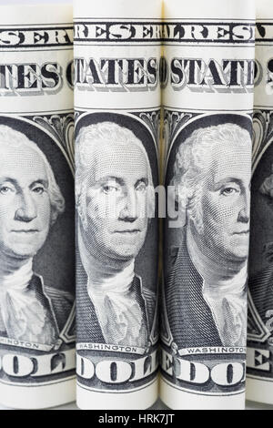 Chiudere dettaglio di US $ 1 / Un dollaro banconota / bill. Metafora per noi economia, commercio, tasso di cambio valuta, una nota del dollaro USA. Foto Stock