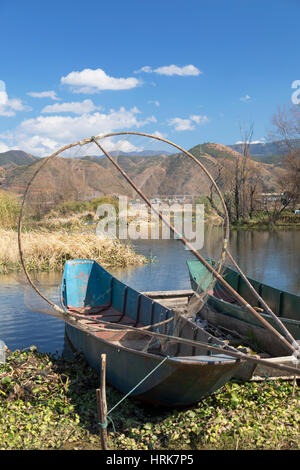 Barche da Pesca sul Lago Erhai, Shuanglang, Yunnan, Cina Foto Stock