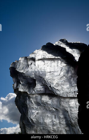 Ursula von Rydingsvard scultura a Yorkshire Sculpture Park. Foto Stock