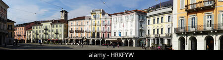 Panorama Piazza Grande città, Locarno, Ticino, Svizzera Foto Stock