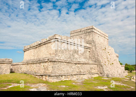 El Castillo (Castello) tempio a Tulum, Quintana Roo, la penisola dello Yucatan, Messico. Foto Stock