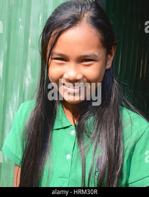 La ragazza di scuola cambogiano Foto Stock