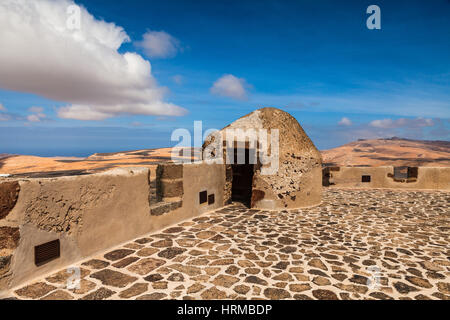 Il paesaggio dal castello de Santa Barbara. Lanzarote, Isole Canarie, Spagna. Foto Stock