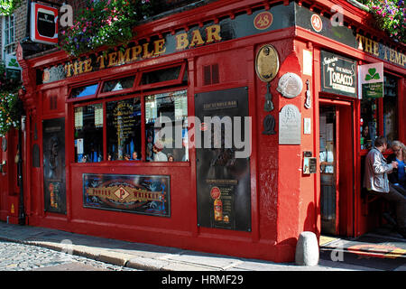 Passeggiando per le belle strade di Dublino in Irlanda Foto Stock