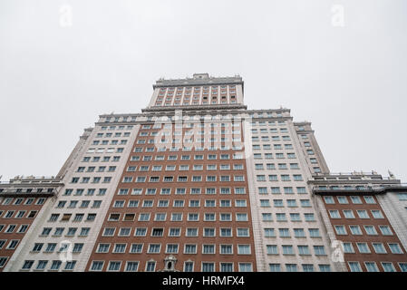 Madrid, Spagna - 20 Novembre 2016: Spagna edificio è una delle città più edifici iconici, costruito in stile neo-barocco. È stato acquistato dal mento Foto Stock