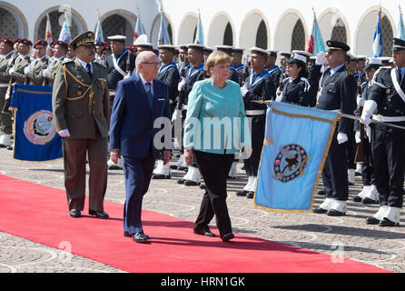 Tunisi, Tunisia. 03 Mar, 2017. Il presidente tunisino essere·ji Cai·d Essebsi riceve il cancelliere tedesco Angela Merkel (CDU) a Tunisi, Tunisia, 03 marzo 2017. Foto: Soeren Stache/dpa/Alamy Live News Foto Stock