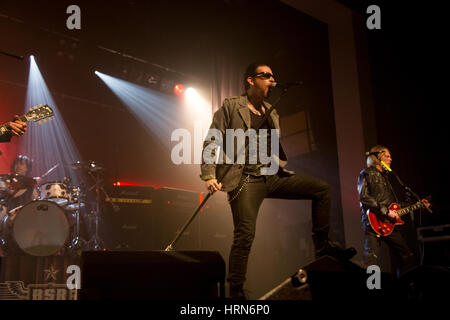 Wrexham, Regno Unito. Il 4 aprile, 2017. Ricky Warwick di Black Star piloti eseguire a William Aston Hall, Wrexham, Regno Unito. Ceridwen credito Hughes/Alamy Live News Foto Stock