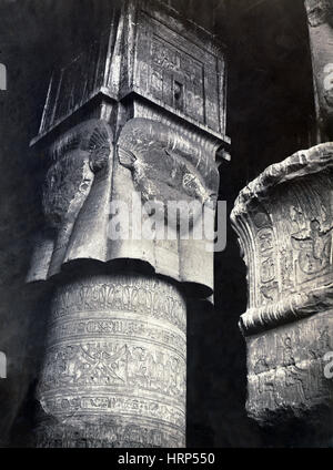 Tempio di Hathor pilastro, 1870s Foto Stock