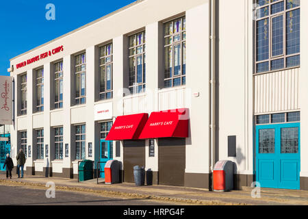 Harry Ramsdens Harry Ramsden a Bournemouth, il più famoso fish & chips al mondo sul lungomare di Bournemouth, Pier Approach Bournemouth, Dorset a gennaio Foto Stock