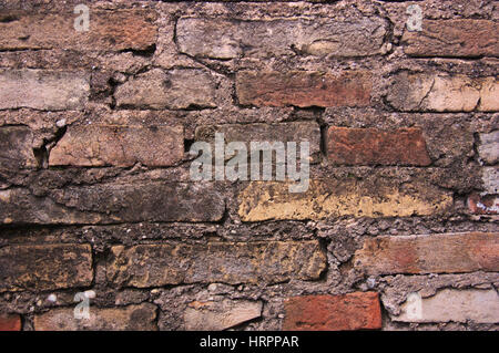 Configurazione astratta di un vecchio muro in mattoni con texture utili per gli sfondi e sfondi. Foto Stock