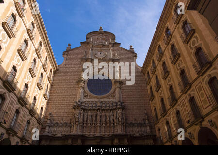 Basilica al monastero di Montserrat, Catalogna, Spagna. Abbazia benedettina di Santa Maria de Montserrat. Foto Stock