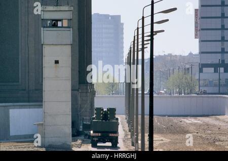 Il muro di Berlino in 1986 Foto Stock