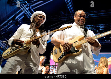 Barcellona - Jun 14: Chic con Nile Rodgers (BAND) suona al Festival Sonar a giugno 14, 2014 a Barcellona, Spagna. Foto Stock