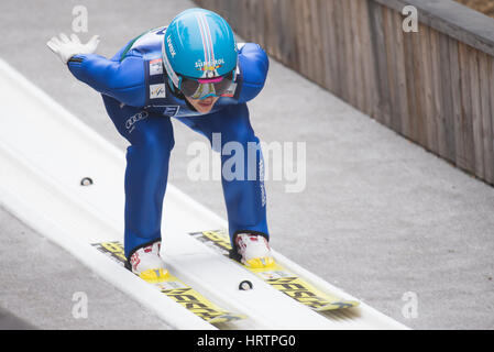 Ljubno, Slovenia. 12 Feb, 2017. Malsiner Lara di Italia compete durante Ljubno FIS Ski Jumping World Cup a Ljubno, Slovenia il 12 febbraio 2017 Credit: Rok Rakun/Pacific Press/Alamy Live News Foto Stock