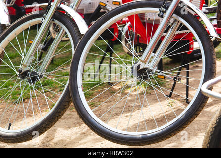 Parte anteriore delle ruote di bicicletta Foto Stock