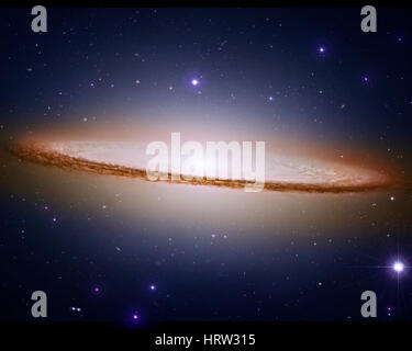 Galassia del Sombrero nello spazio profondo Foto Stock