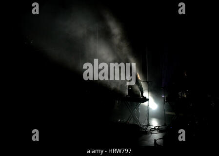 Barcellona - NOV 20: Beach House (dream pop band da Baltimora) in concerto presso lo stadio di Apolo il 20 novembre 2015 a Barcellona, Spagna. Foto Stock