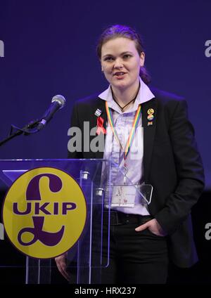 Weymouth Dorset, Regno Unito. 04 Mar, 2017. UK Independence Party conference, UKIP, portavoce LBGT Flo Lewis Credito: Dorset Media Service/Alamy Live News Foto Stock