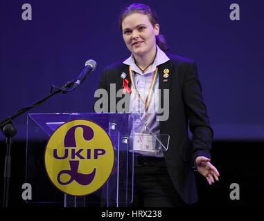 Weymouth Dorset, Regno Unito. 04 Mar, 2017. UK Independence Party conference, UKIP, portavoce LBGT Flo Lewis Credito: Dorset Media Service/Alamy Live News Foto Stock