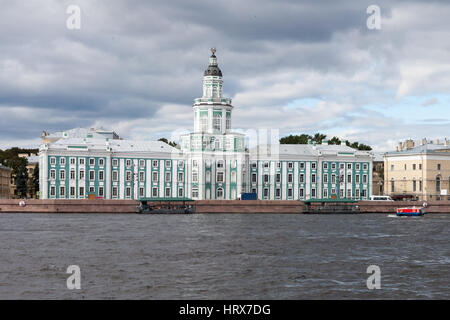 Vista del gabinetto di curiosità in nuvoloso giorno d'estate. San Pietroburgo, Russia. Foto Stock