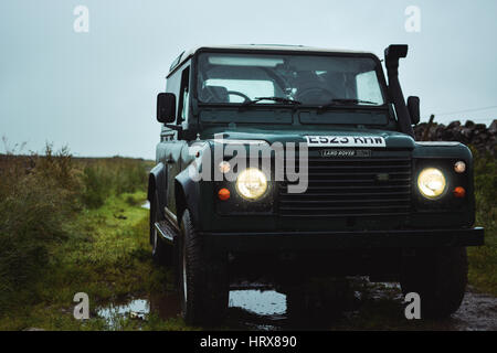 Landrover defender 90 offroad Foto Stock